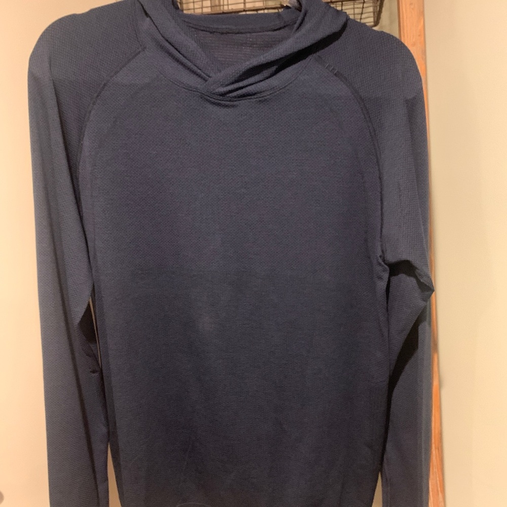 Lulu lemon hooded shirt